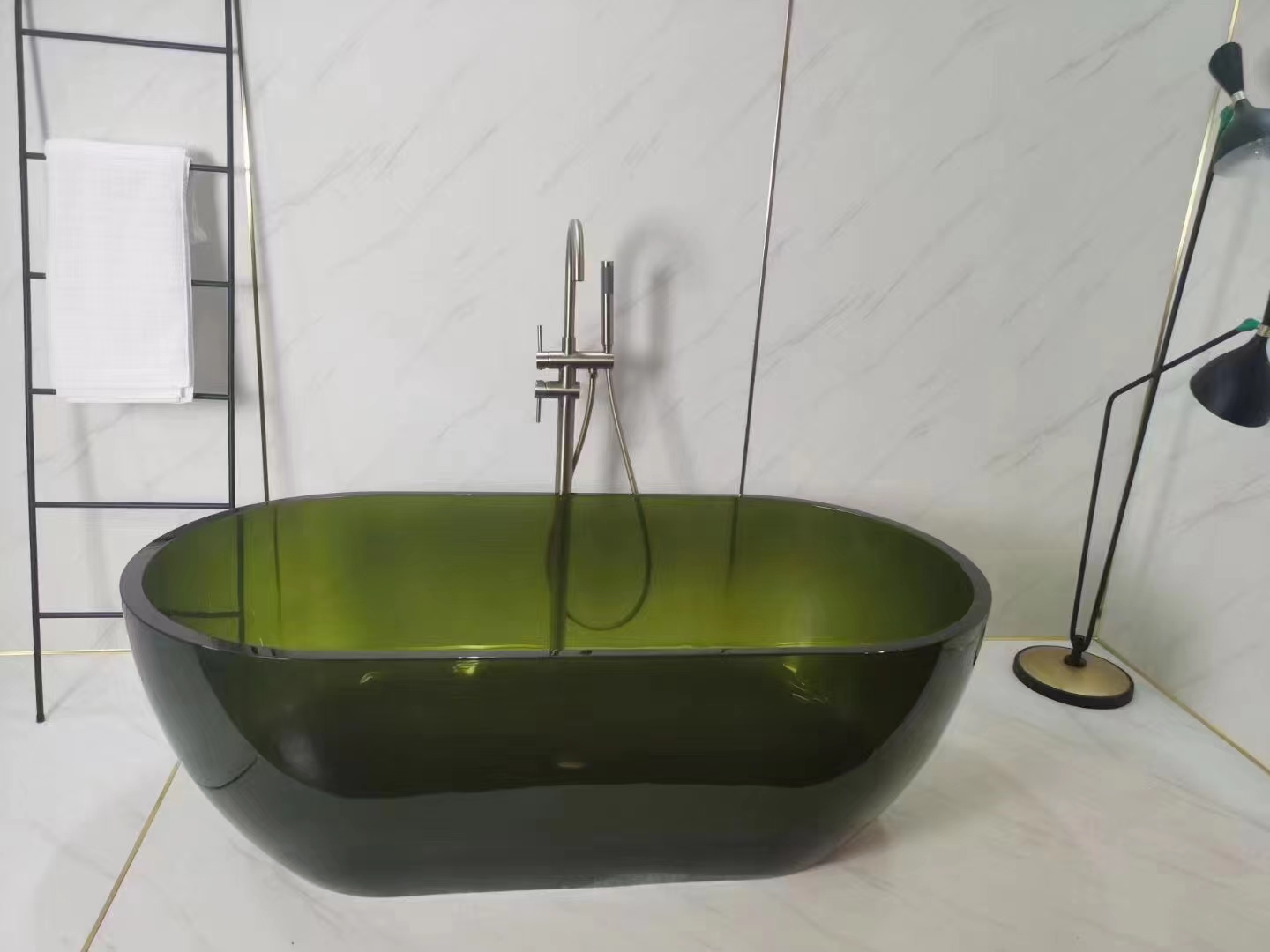 Foshan factory made High quality Soaking Bathtub Transparent Resin Freestanding Bathtub clear bathtub fashion